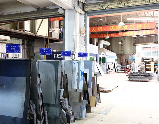 和藝不銹鋼生產(chǎn)車間