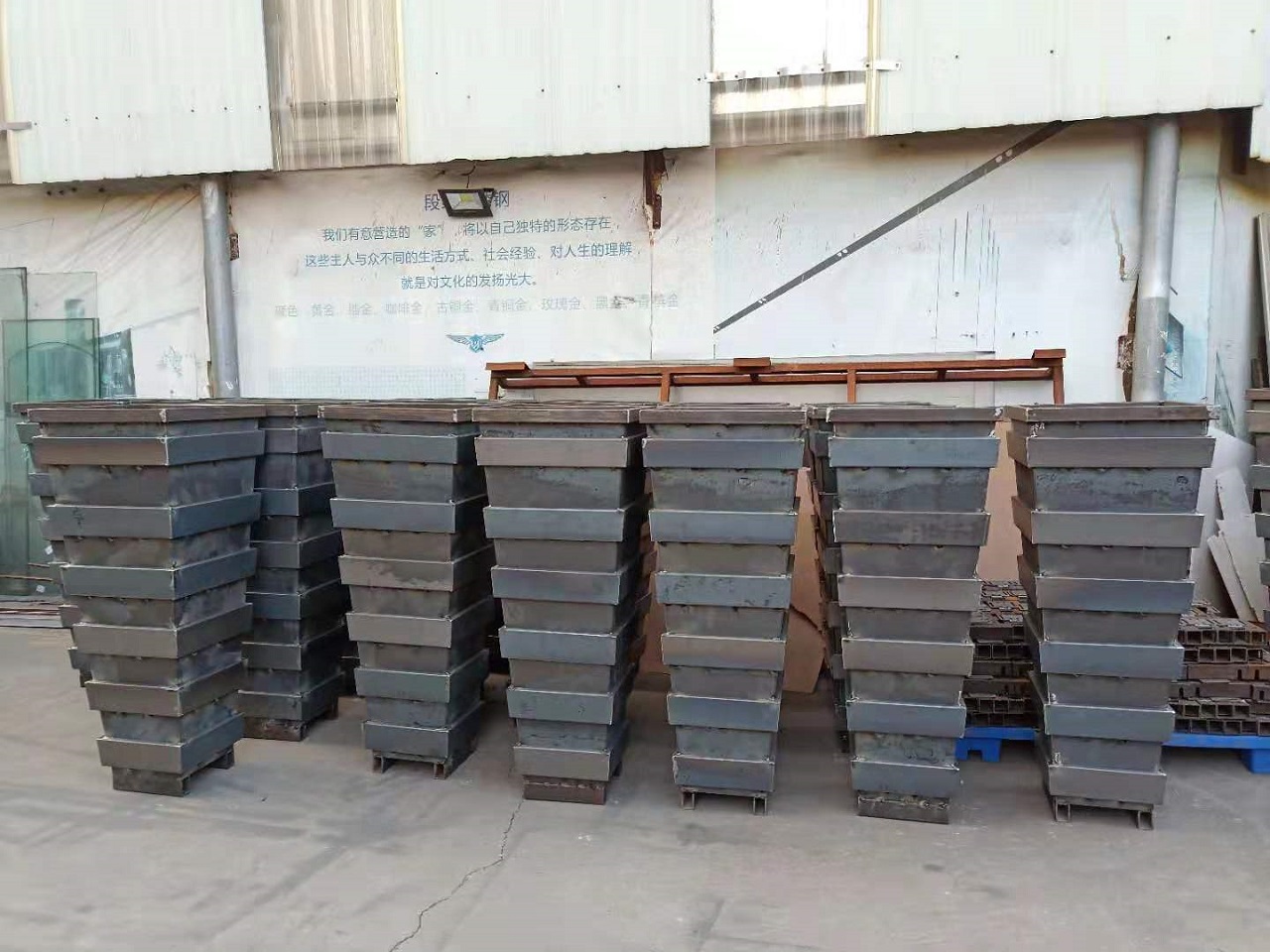 河岸花盆護欄 河岸花盆護欄